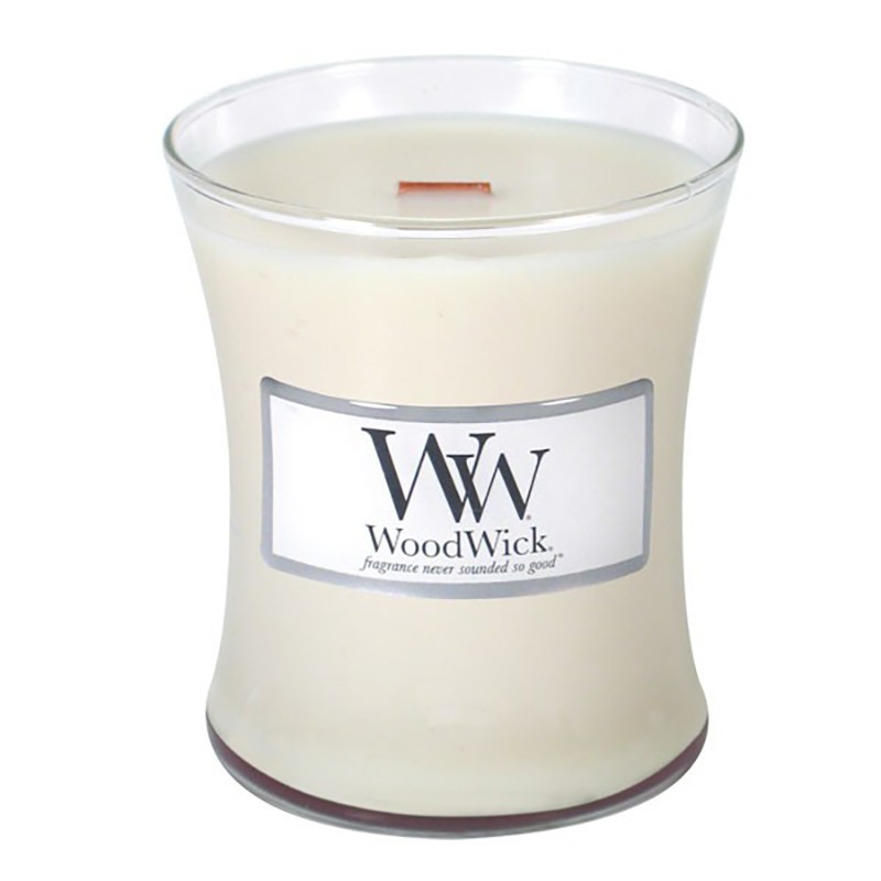 Woodwick medium vanilla candle