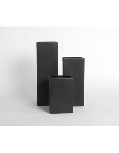 D&amp;M Vase H20 matte black A 20 cm